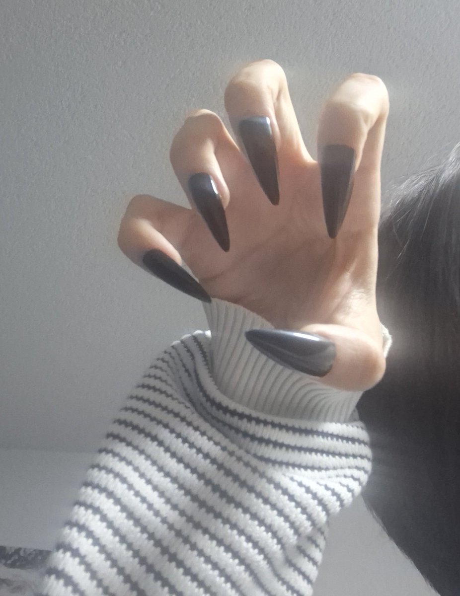BrattyWhiteBoy's tweet photo. Are you ready for my hand porn?
Pretty boy unemployed hands 🌀 https://t.co/rNkbGGN2LY