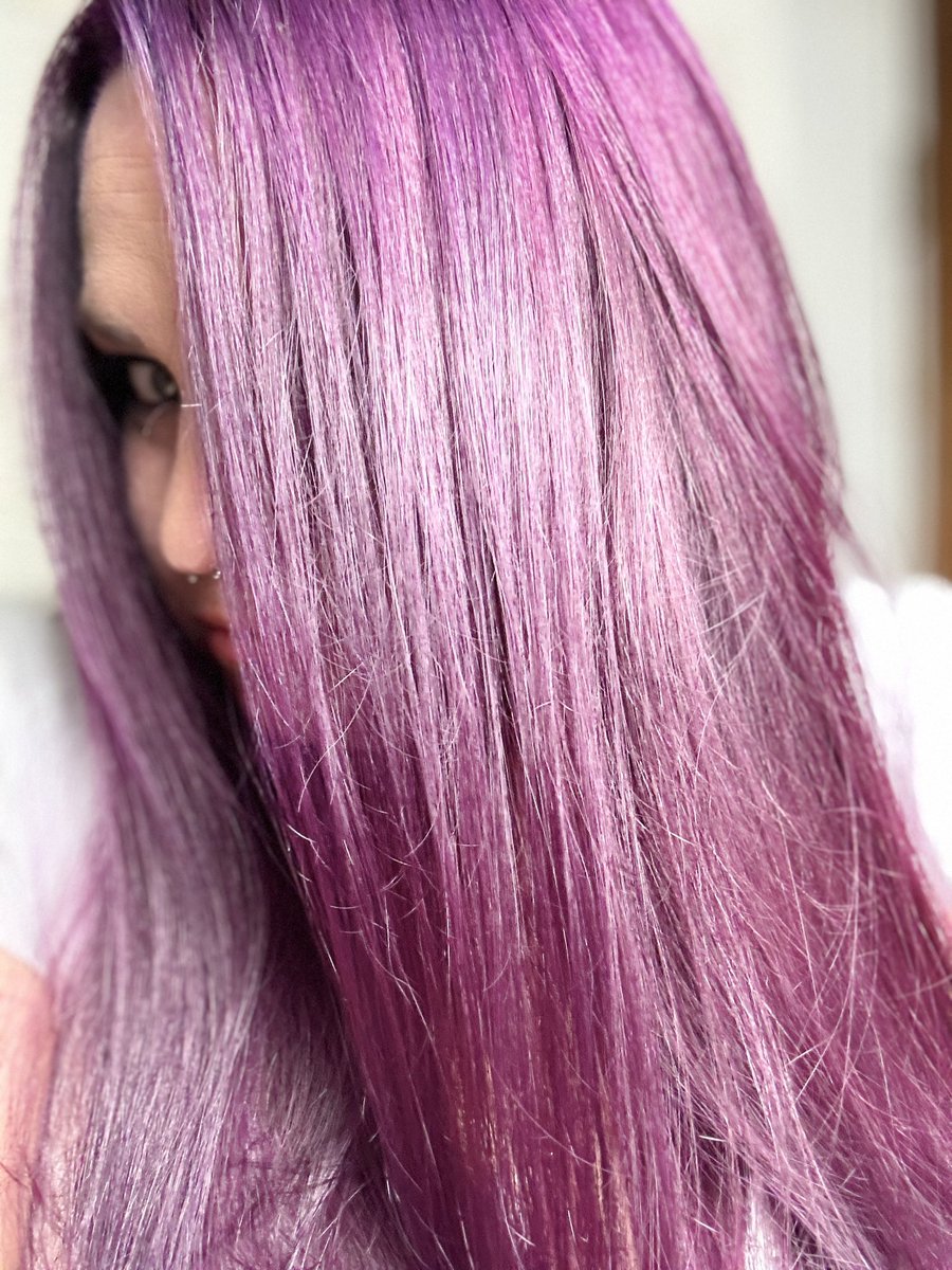 MrsAcmeDecor's tweet photo. I did a thing
@arcticfoxhaircolor #purpleAF #articfoxhaircolor #purplehair https://t.co/WlwviCgeko