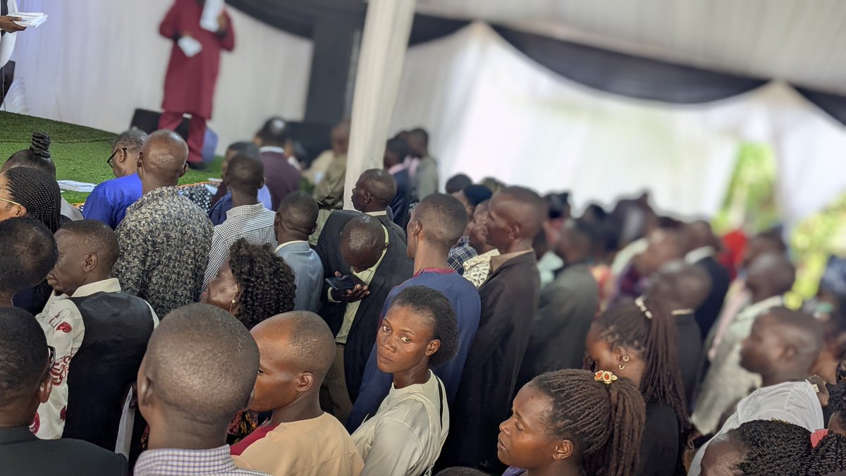 princemugave's tweet photo. Okusonda ensimbi z'ekifo ky'okusaba e NKONGE . omukolo guno gukulembeddwa JUSTICE MIKE CHITA , DR. DREK RWOBOGO ne DR.BISHOP DAVID KIGANDA. https://t.co/s61KiR55GR