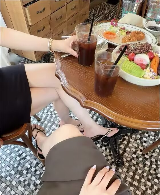 yangjuana88's tweet photo. 00女大，天津的固搭（budk)怎么查询，想找个男菩萨！！

我是小萌新不知道怎么找 #天津 #女大 #固炮 #反差 https://t.co/1ACAi3VPh7