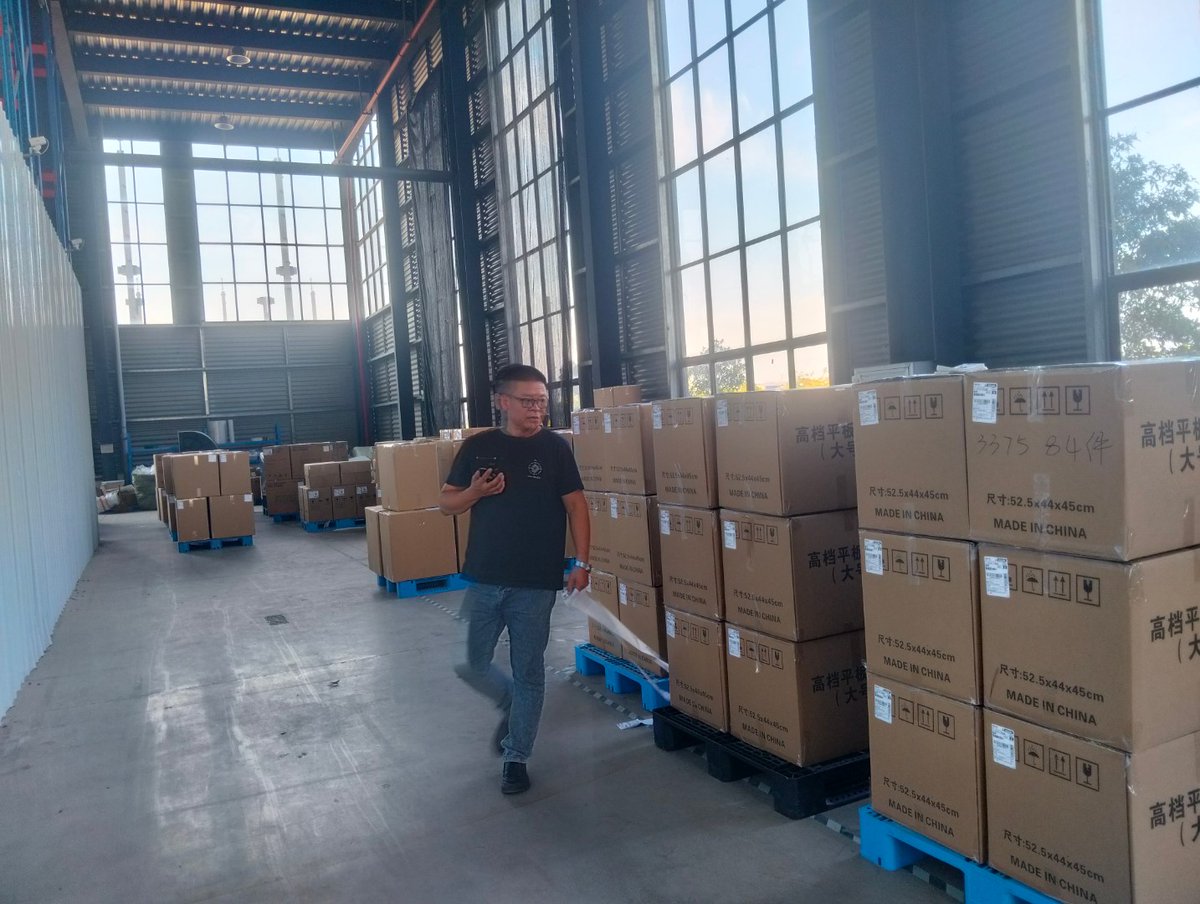 Ruiyipet's tweet photo. Fed up with defective pet items arriving and causing customer complaints? As a pet goods factory, we make sturdy products in various colors and carry out strict checks before packing and shipping. DM us for your inquiry. #PetWholesale #QualityCheck #PetFactory #PetAccessories https://t.co/Zw91ouGvkn