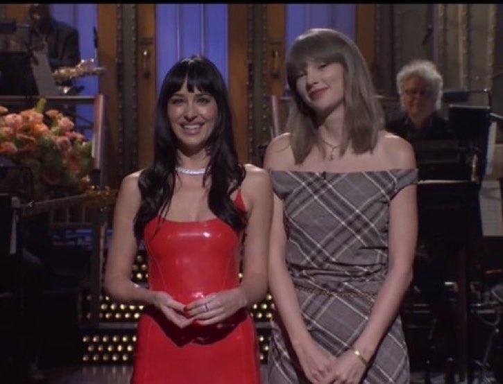 TSUpdating's tweet photo. 🚨TAYLOR AND DAKOTA ON SNL https://t.co/RZAXmqZOph