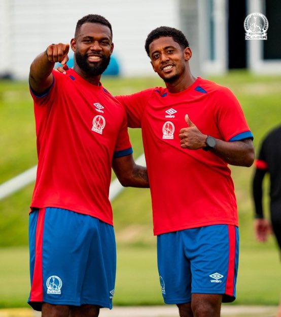 edu_padillab30's tweet photo. Estos dos alguna noche de copa internacional nos tienen que dar, por dios. 

Pero lo digo con total sinceridad eh, yo sé que no están en su prime pero estos dos juntos te ponen a planificar seriamente un partido. https://t.co/tEI0BQodr4