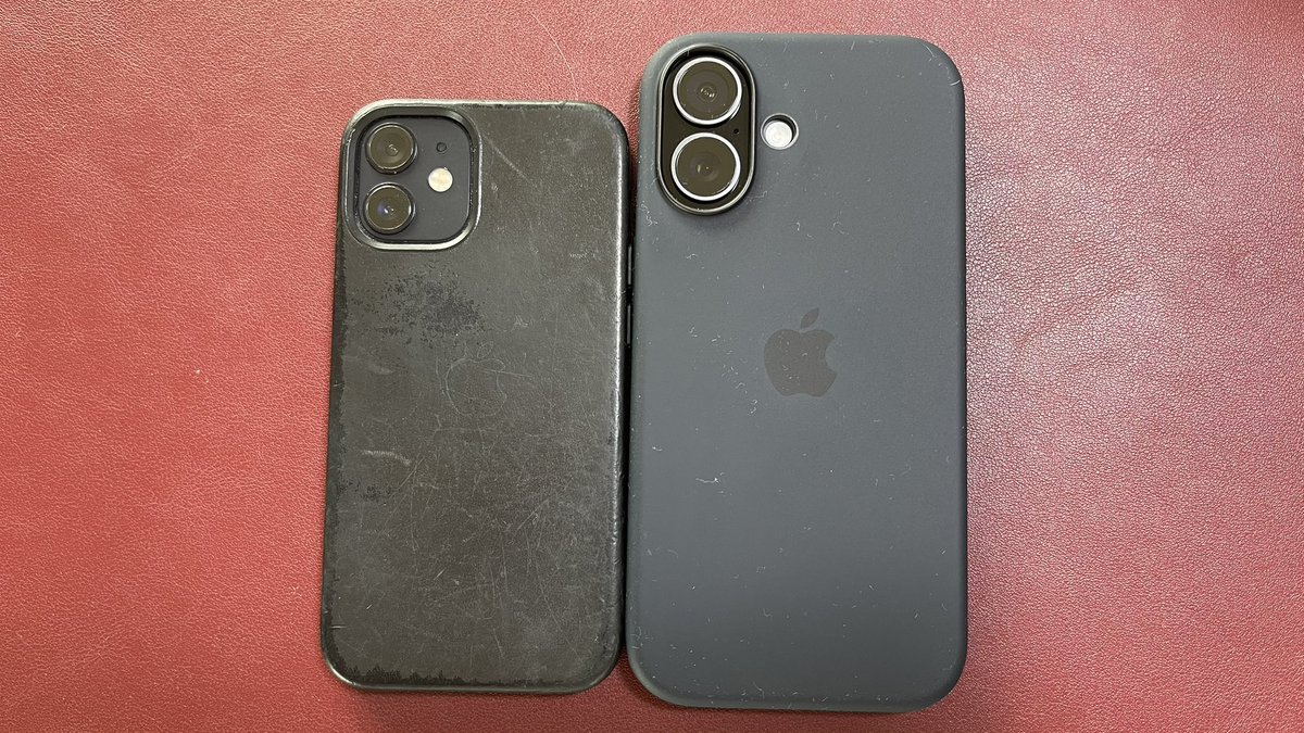 Shiro_Oba's tweet photo. やっと機種交換しました💧
iPhone12 miniから、iPhone17これは、仕事用🤚
「eSIMって何？」とか、銀行のアプリがちゃんと引き継げるのかどうか��とか、不安があったのですが、詳しい患者さんに教えていただきながら、無事移行出来ました😅 #iPhone #機種交換 https://t.co/5gOrAt09cL