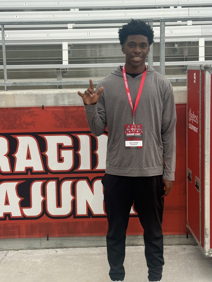 MakhiJennings's tweet photo. Had an amazing time Ragun Cajuns today!
The feeling was electric. https://t.co/wjjxJtlls8