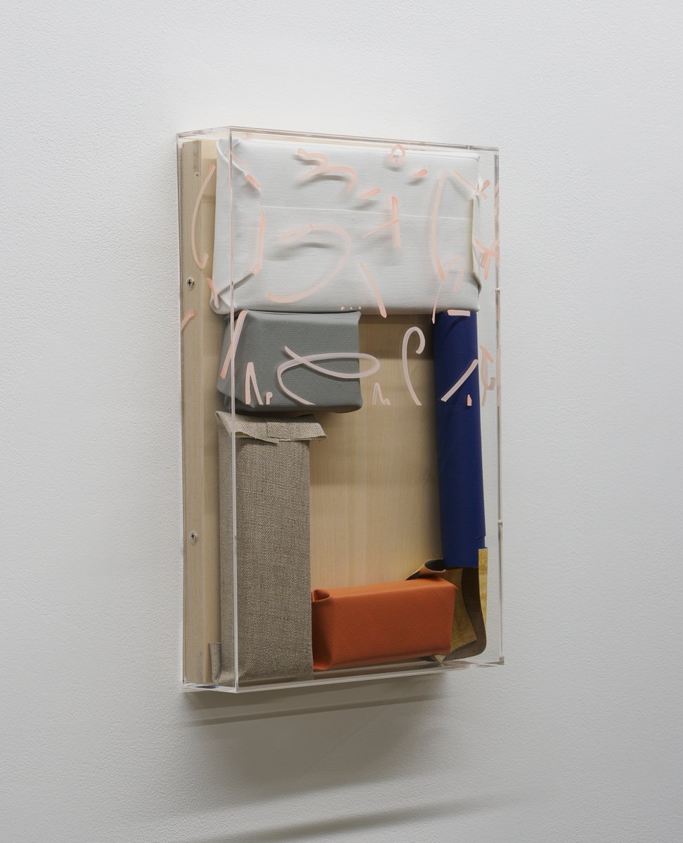 MakiFineArts's tweet photo. 【開催中】
Interface
伊藤誠 | 佐藤克久 | 益永梢子 | 木下理子
9月26日（土）- 10月24日（土）
Image :
益永梢子《Proposal 4》
2026年、アクリルボックス、木製パネル、アクリル絵の具、キャンバス 
34.2 x 23 x 5.2 cm
https://t.co/PjmTg4ee7j https://t.co/fFTaZ0uNP3