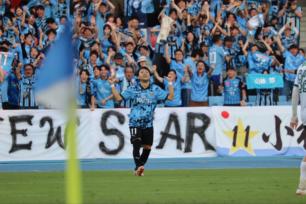 0910_1127's tweet photo. やっぱ小林悠だよ
これが見られるのもあと3ヶ月とかウソでしょ
 #frontale  #小林悠 https://t.co/iI0SX7qTsk
