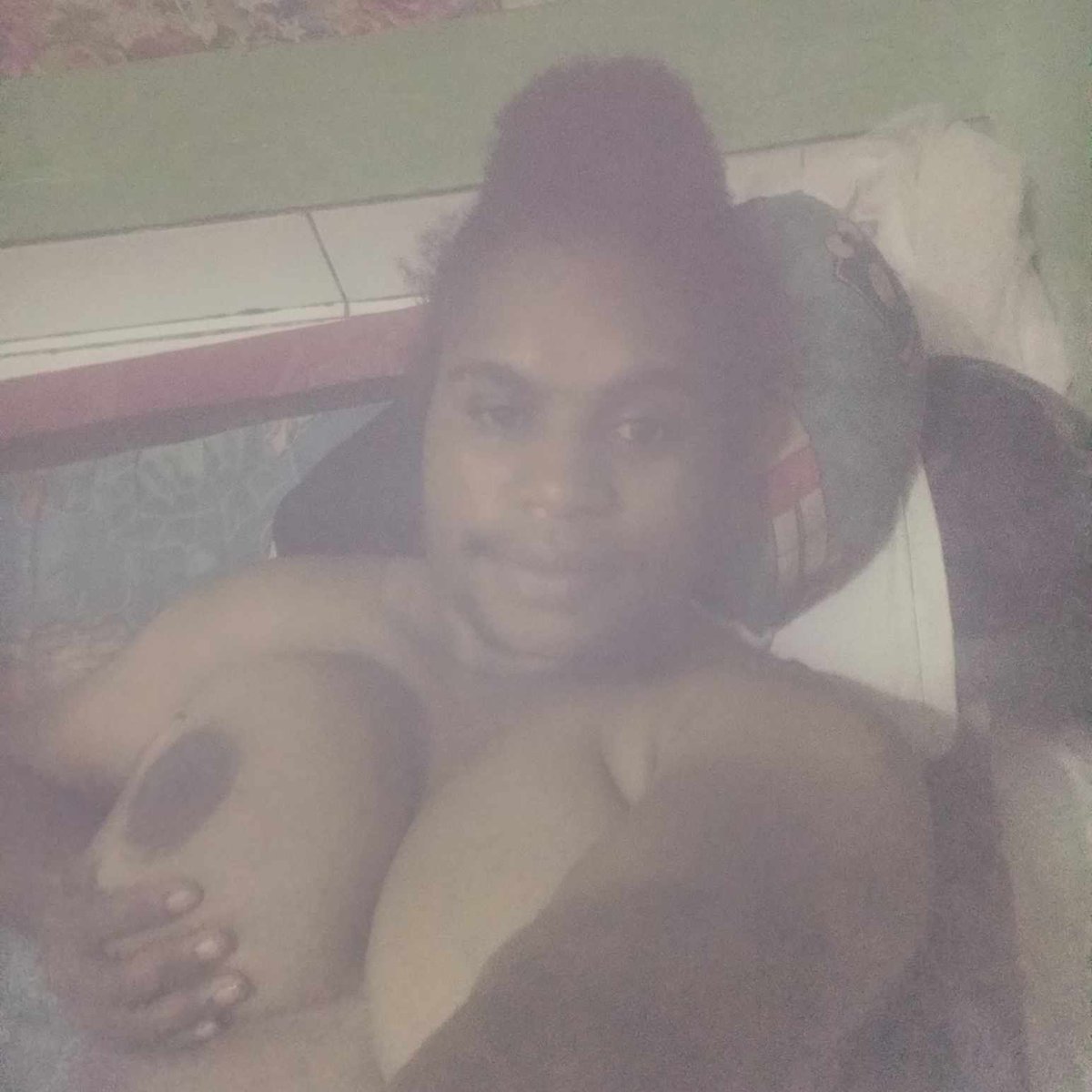 FARMINCEsambom's tweet photo. Ada yang kenal k perempuan Yalimo nee Feronika Wandik jg kenal Bater foto 7 video 5 https://t.co/9nMnudI33q