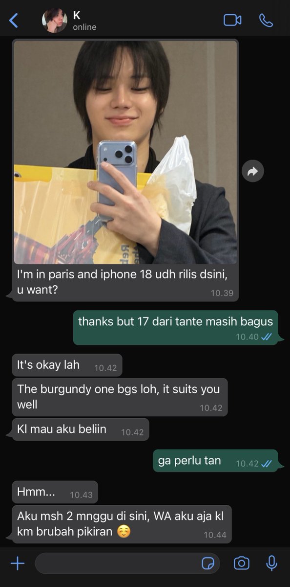 VI0LETALES's tweet photo. day 1 no contact (lagi) (tapi boong lagi) https://t.co/tfWKOcASra