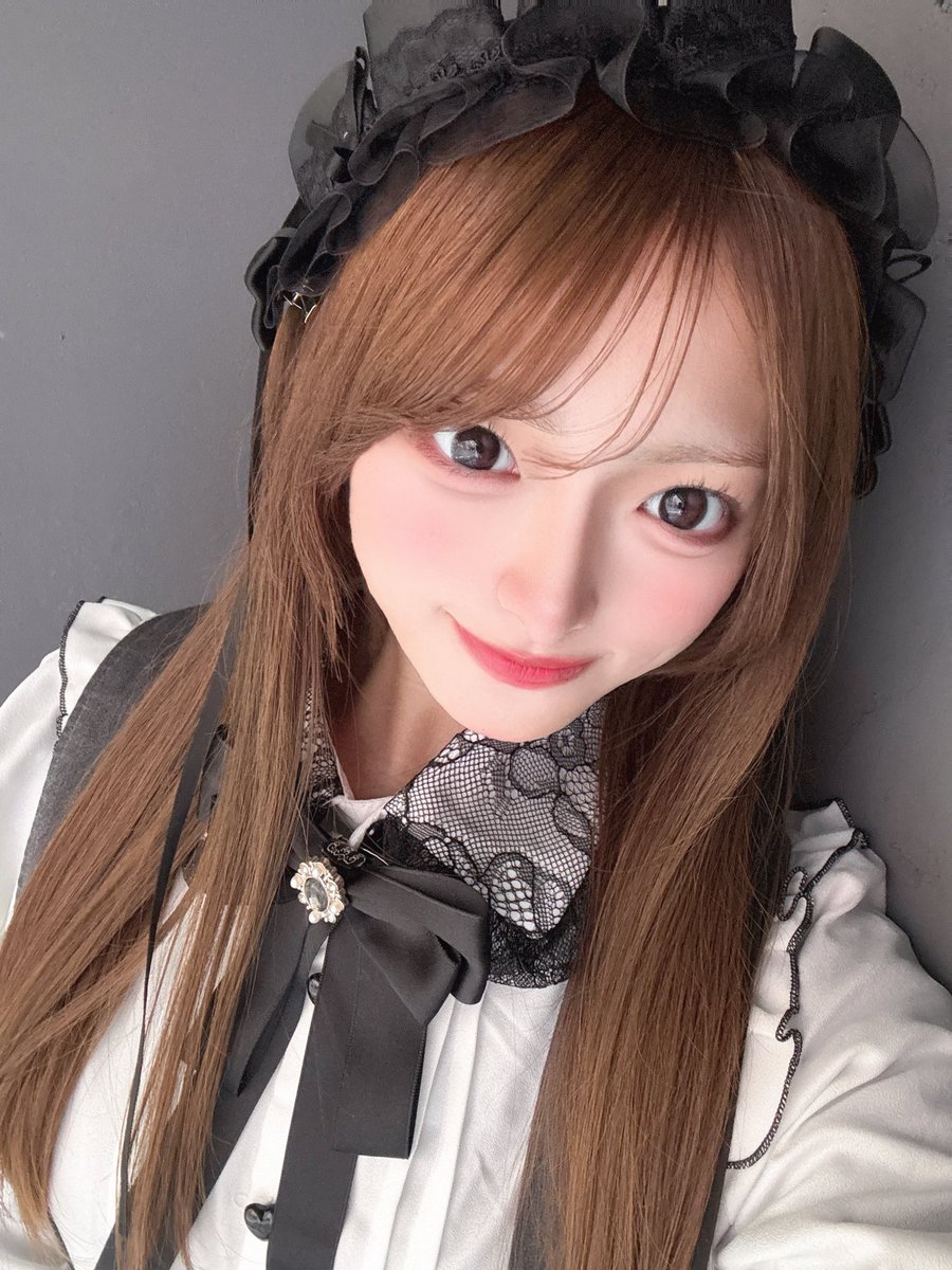 miri___al's tweet photo. 出勤しました！21:15までいます♡

@andlove_akb https://t.co/maddA7vmrK