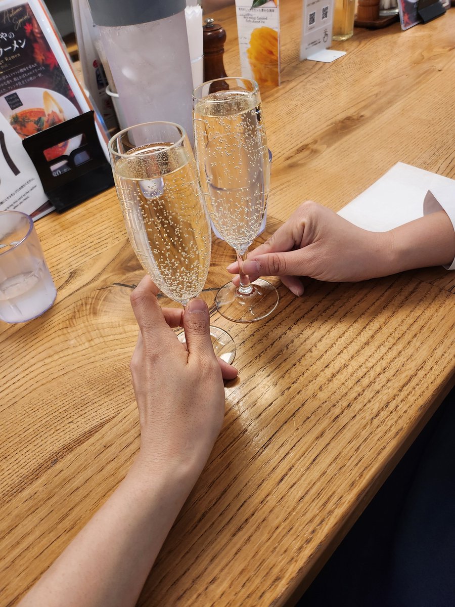 earth_ral7's tweet photo. 【速報】様です。

チュロスとお酒 https://t.co/CCQM2GXLfS