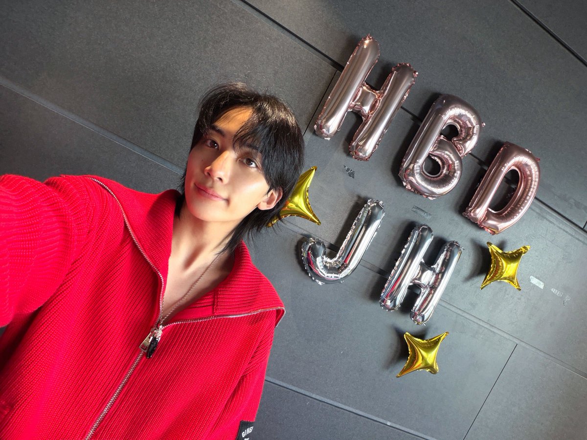 pledis_17's tweet photo. [17'S 정한] 생일축하해줘서 고마웡ㅎㅎ
하니해💕 https://t.co/PthNUiA3Of