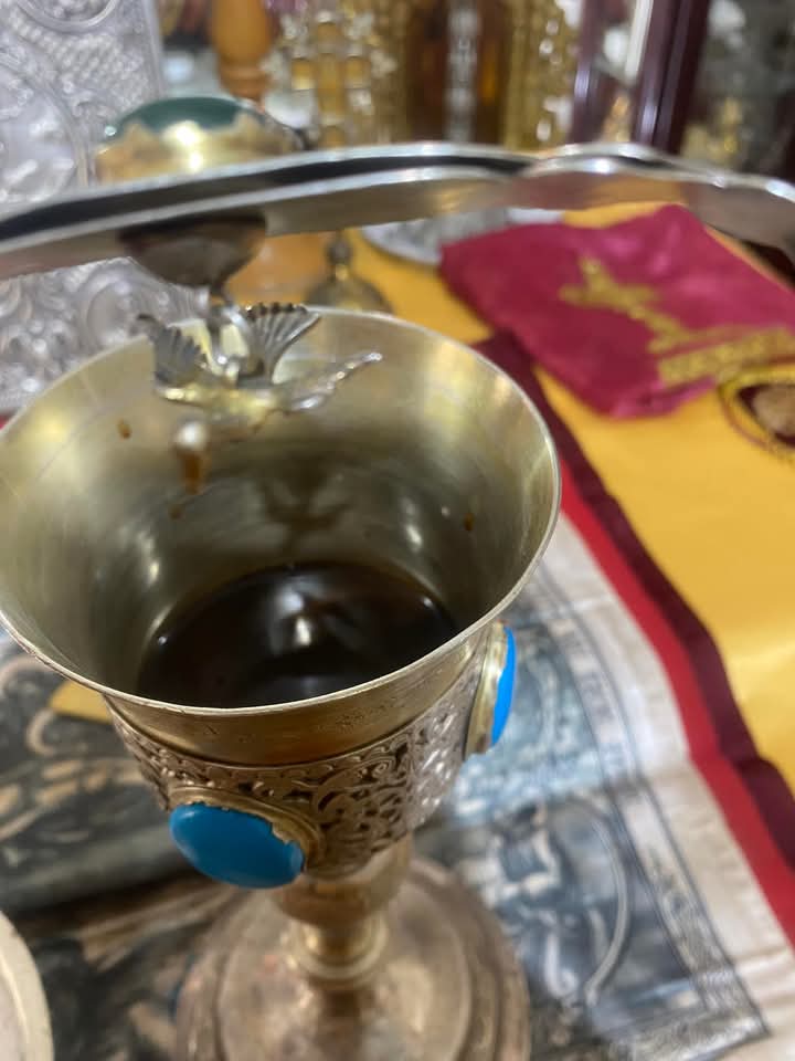 dalalhanem10's tweet photo. واحد مسيحي باعتلي دي م الكنيسه وبيقولى : انهارده الحد تعالي اعزمك وانا مش فاهمه هو ايه دا..... https://t.co/35lZ5TLHrU