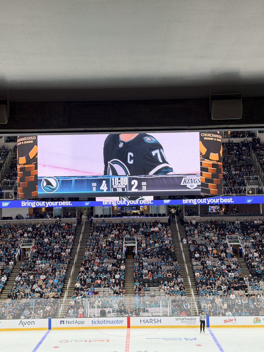 sokolware's tweet photo. Beat LA! https://t.co/H5Xdmkt4PV