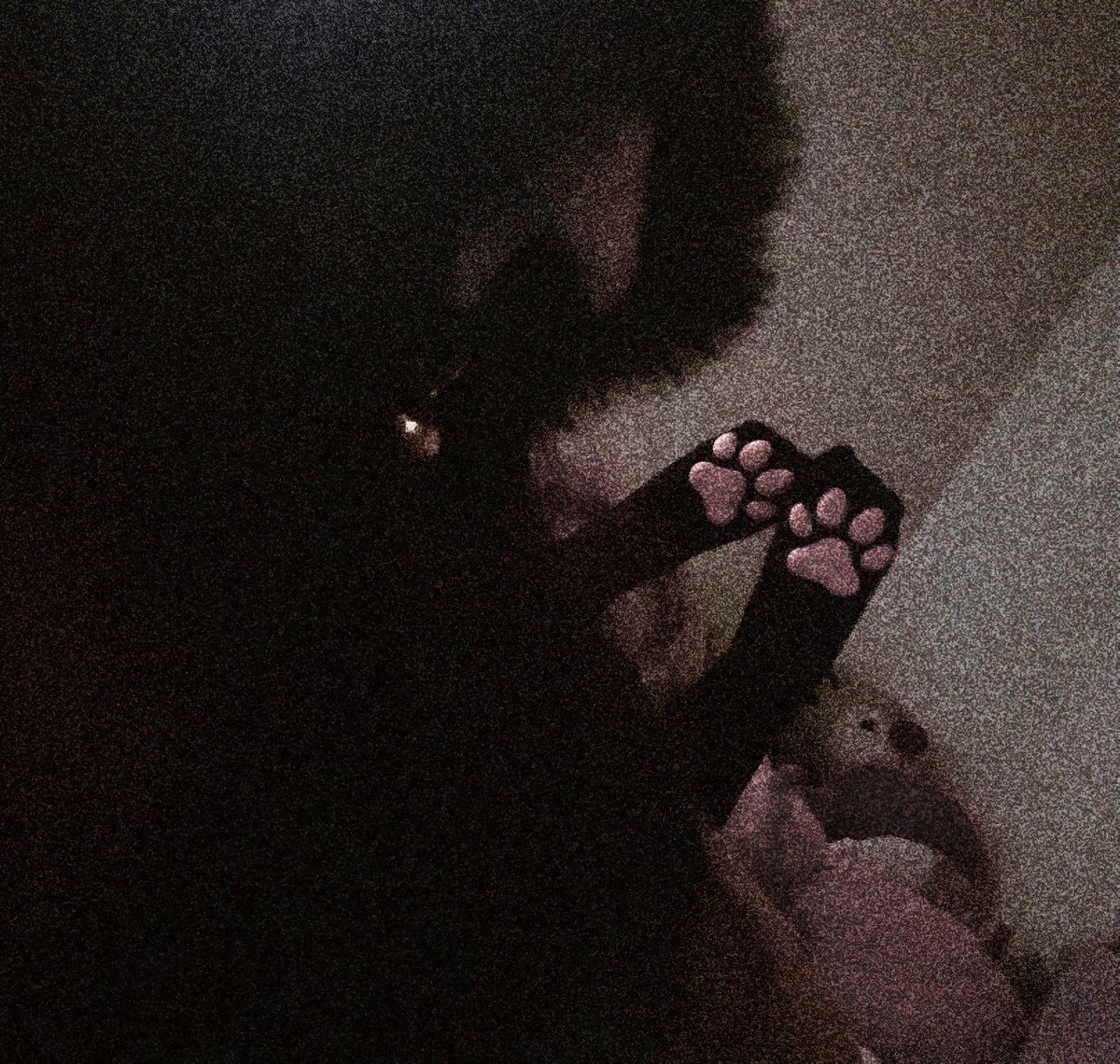 gvthicpaws's tweet photo. #nsfwtwt intro  .ᐟ

   ༝ she/her
   ༝ straight
   ༝ 18
   ༝ 4’9 (144cm)
   ༝ kittygirl :3

⌞ DNI: minors ! i’m also not looking to flirt/send/sell content so don’t dm me for that ! ⌝

♡ n ⟳ to moot >_<

#moothunt #catgirl #promotwt https://t.co/di0Jm6n0PU