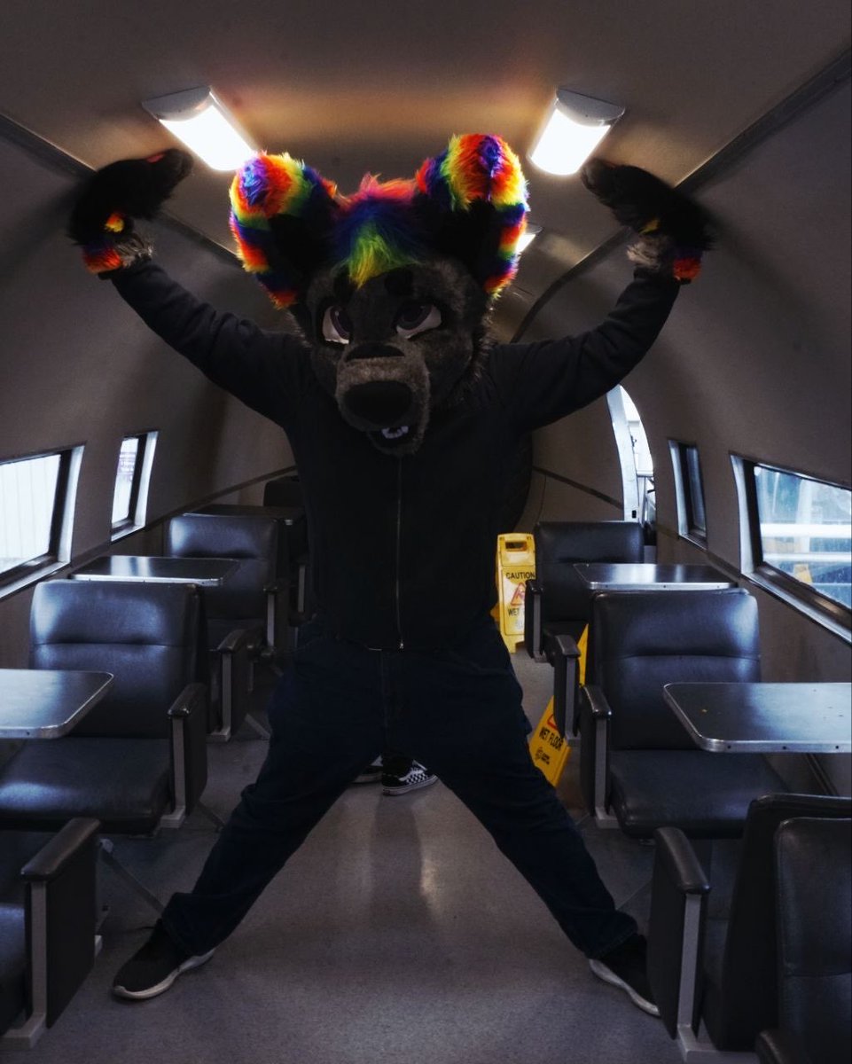 PrismFur's tweet photo. @Fluff_GR Maccas are cool with furries if you wanna get plane photos? https://t.co/N1Ka2xA0dx