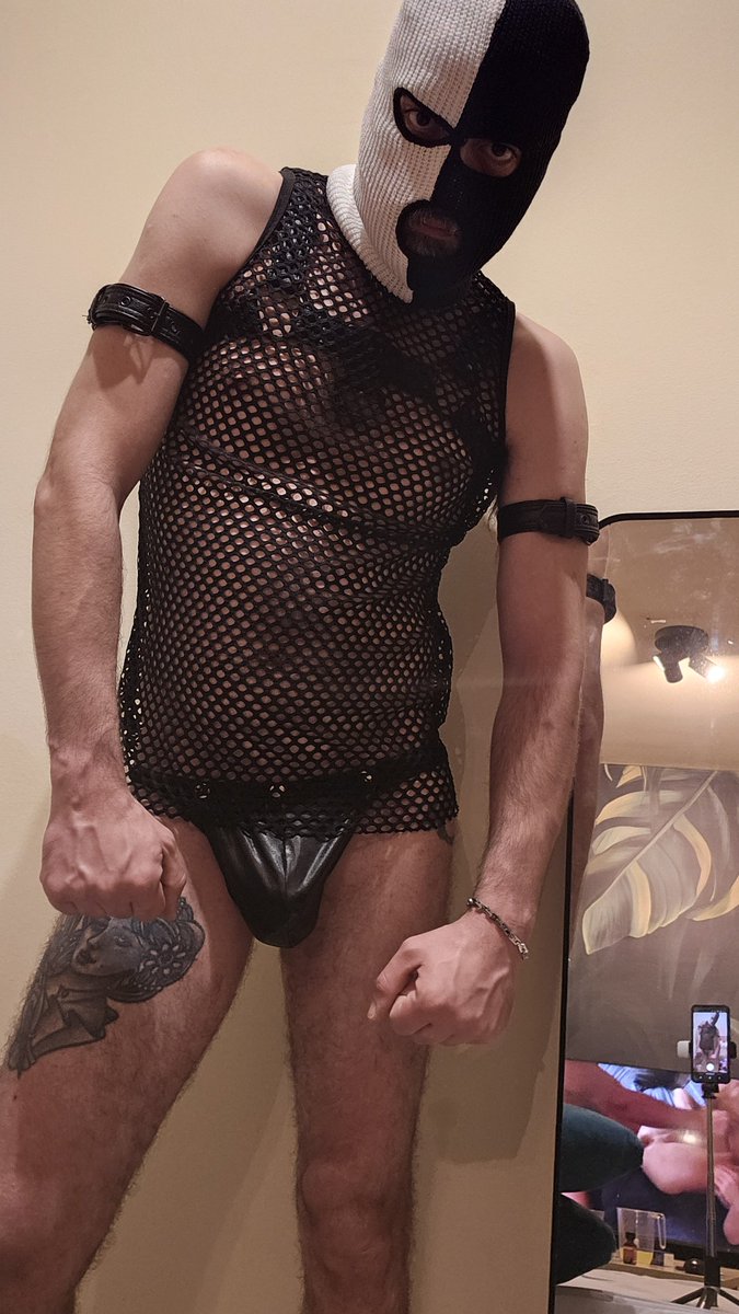 BeardedCro's tweet photo. #gay #gaypics #gaykinky #maskedgay #gaycroatia #gaybalkan https://t.co/6RPCClfKGk