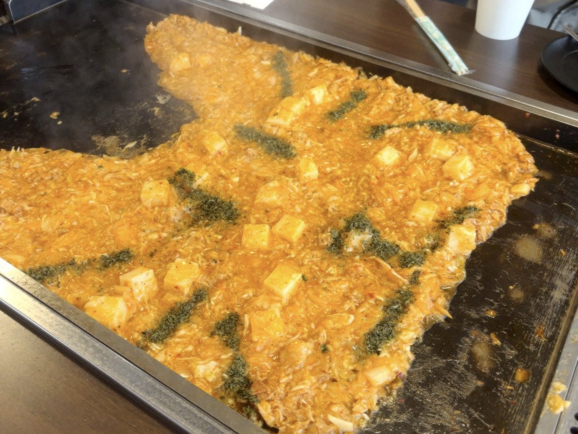 2n3kx's tweet photo. 고양이 몬자야키😋😋 https://t.co/qK4BkVSALT
