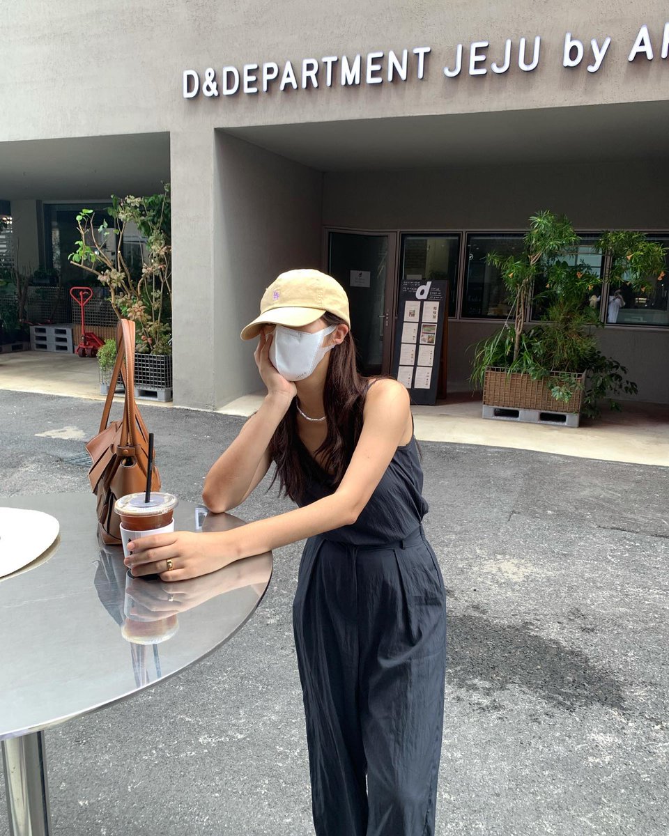 Lari_Mou's tweet photo. 君の笑顔を見ると、つい時間を忘れちゃうんだよね。明日も頑張っていこう！ 💖😂
zLBL https://t.co/9WRJ77NER2