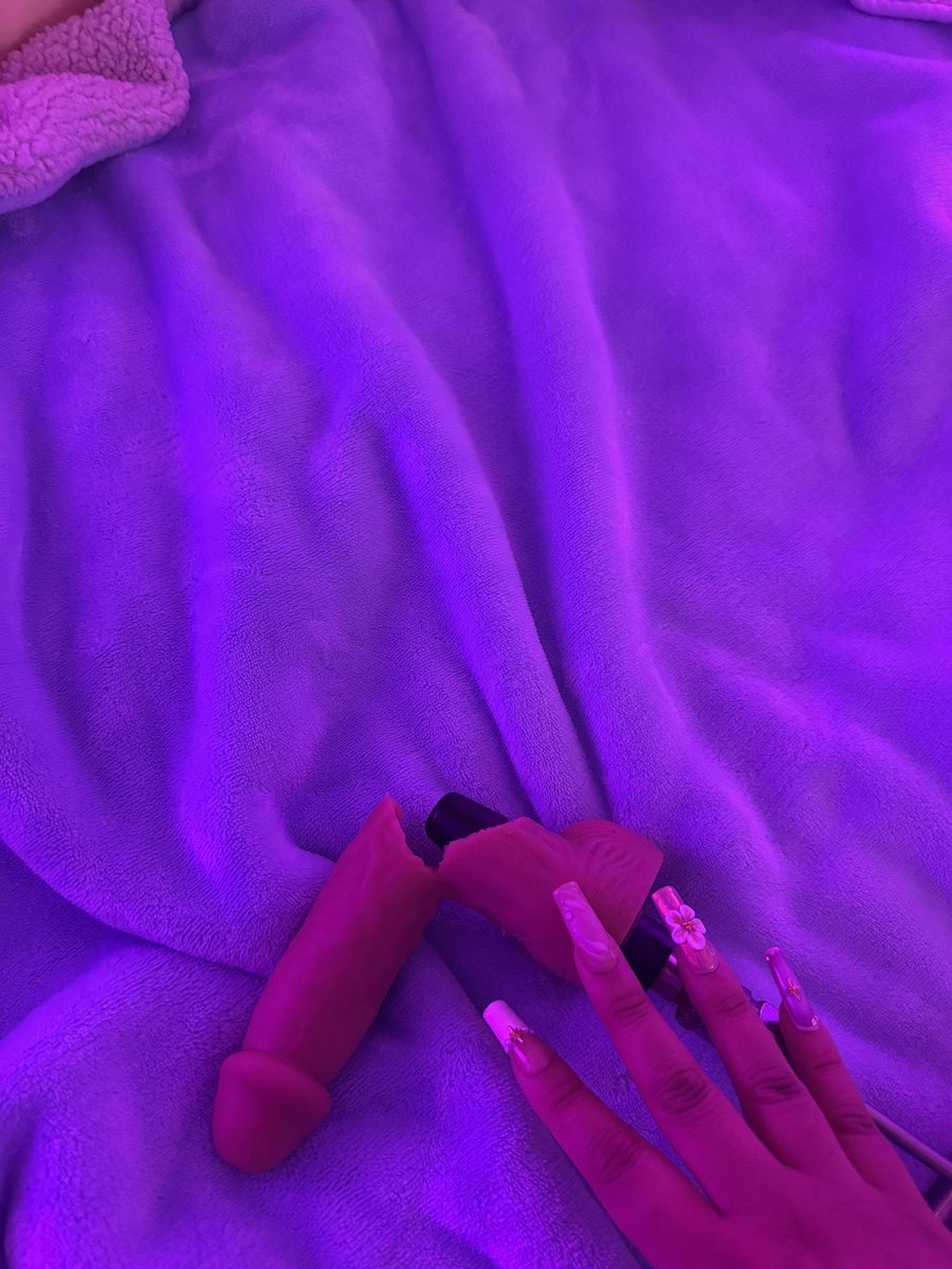 hotcake568's tweet photo. Slide in with zip code let’s get freaky 😚😵‍💫💦 #horny #ca #la #ie #latina #califreaks #nsfwtwt https://t.co/z0xmX2fL1Y