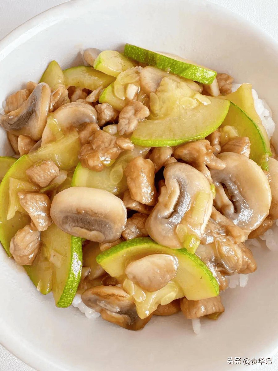 chrismyer_2_aba's tweet photo. Looking for organic ingredients Mushrooms, sweet yam, fermented beans, and lotus root make a perfect nutrient-packed combo for your meal! https://t.co/kqyZma33uE