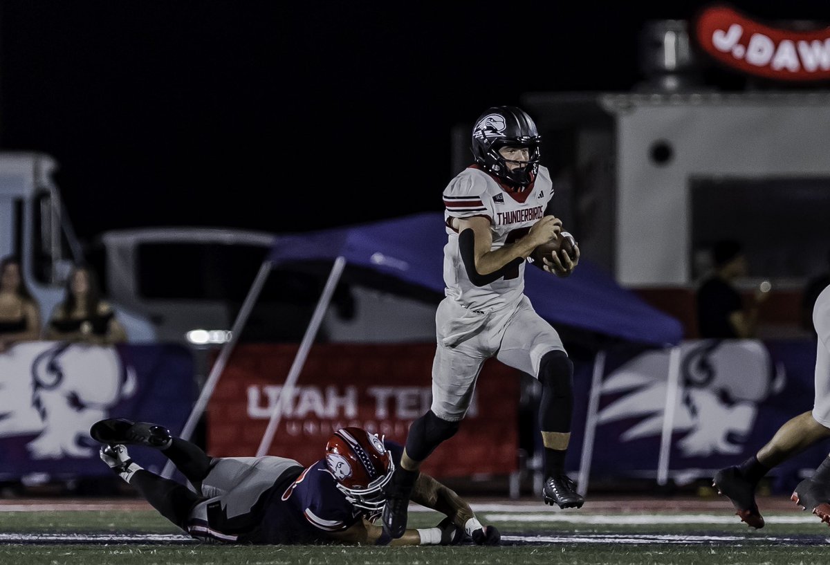 SUUFB_'s tweet photo. That’s a T-Birds DUB 🔥 

#EarnIt ⚡️ #TBirdNation ⚡️ #RaiseTheHammer https://t.co/7kTC8bBMnE