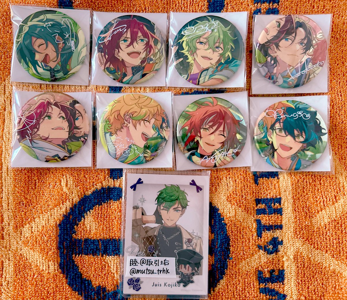mutsu_trhk's tweet photo. 【譲渡】あんスタ 10周年 缶バッジ

譲))ニキ ☆茨 ☆日和 北斗 真緒
*宙 ☆夏目 *つむぎ
求))各550円+送料

☆は*から同数お迎えください。
真緒は相互様のみ。
一部推し含みますが未使用です。
検索からもお気軽にお声がけください。 https://t.co/vGr5eRSrGE