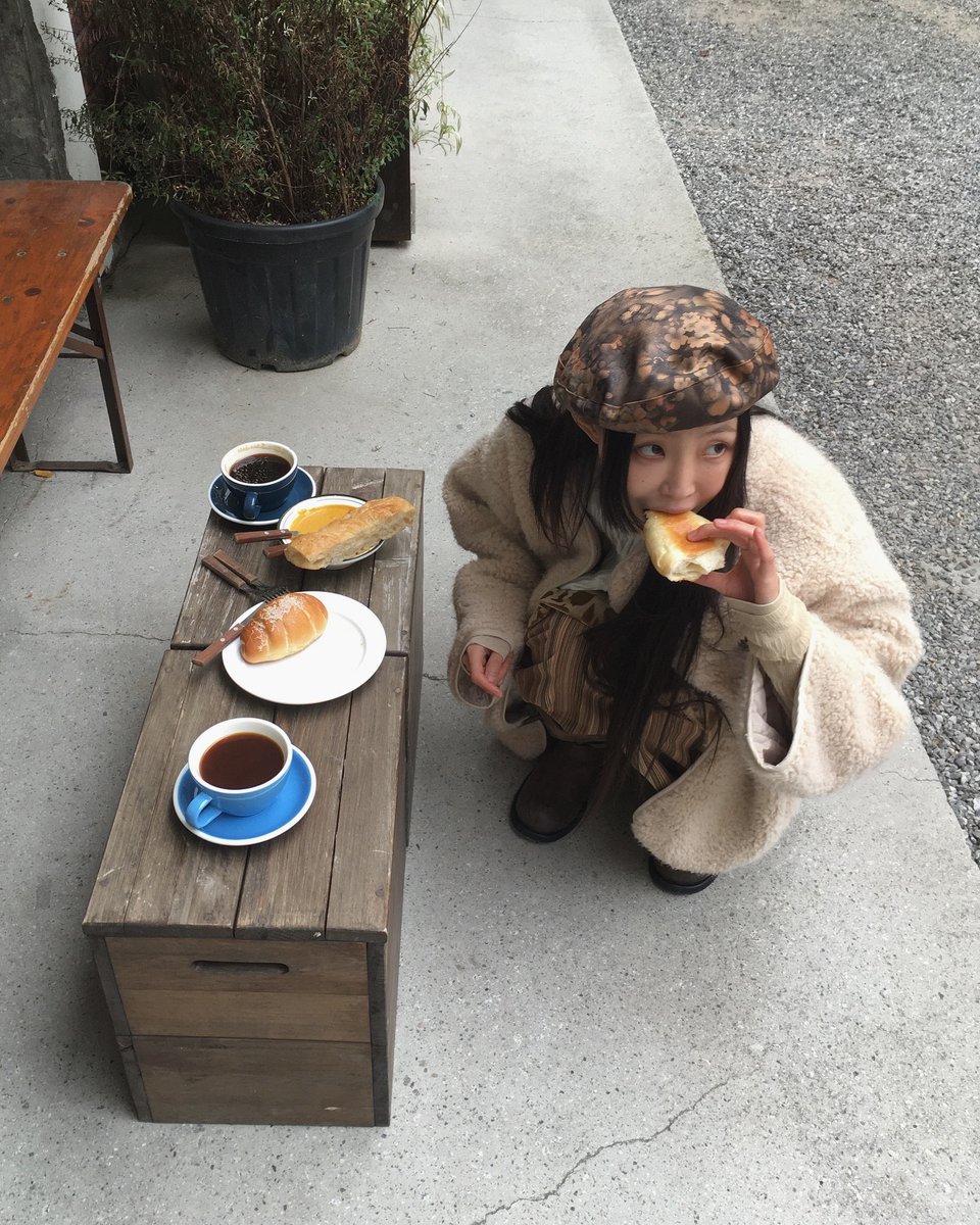 ElltonQ's tweet photo. 思い出が美しすぎて、前に進めない時がある。 🍻
WAbG https://t.co/4Ppar4tjLO