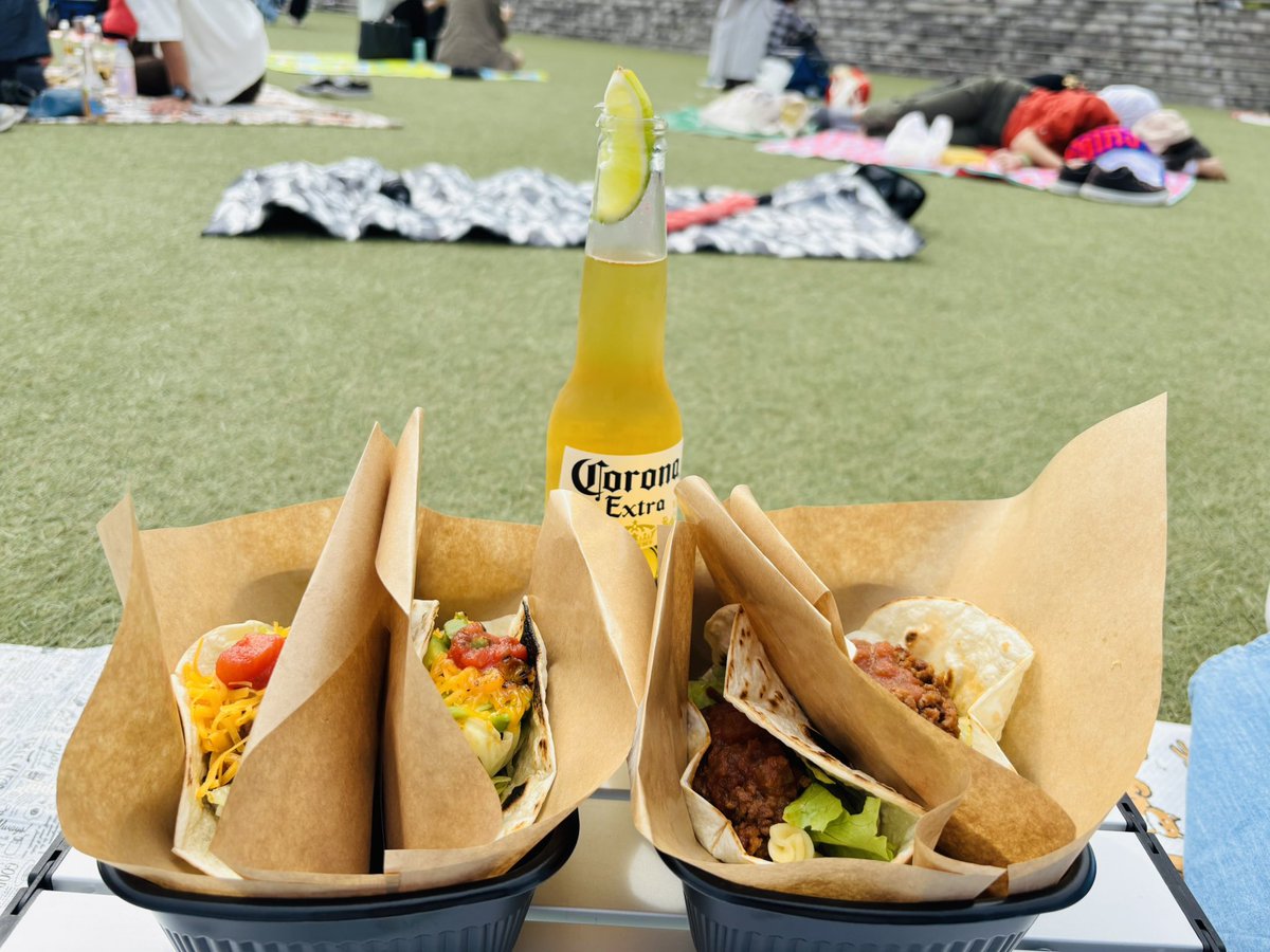 h_analogqueen's tweet photo. タコスカーニバルinモリコロパーク
タコス美味しかった🌮

食べるの下手すぎて
白色Tシャツに
オレンジの
水玉模様をつけてしまったのは
ナイショです🤐
(帰宅したら洗濯しなくちゃ💦) https://t.co/diJJqOShOK