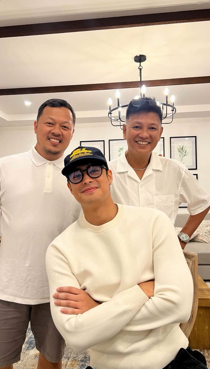 PIAYANG_03's tweet photo. Ninong Duties for todaaaay!🤍
#DonnyPangilinan https://t.co/fyAU1IvnQJ