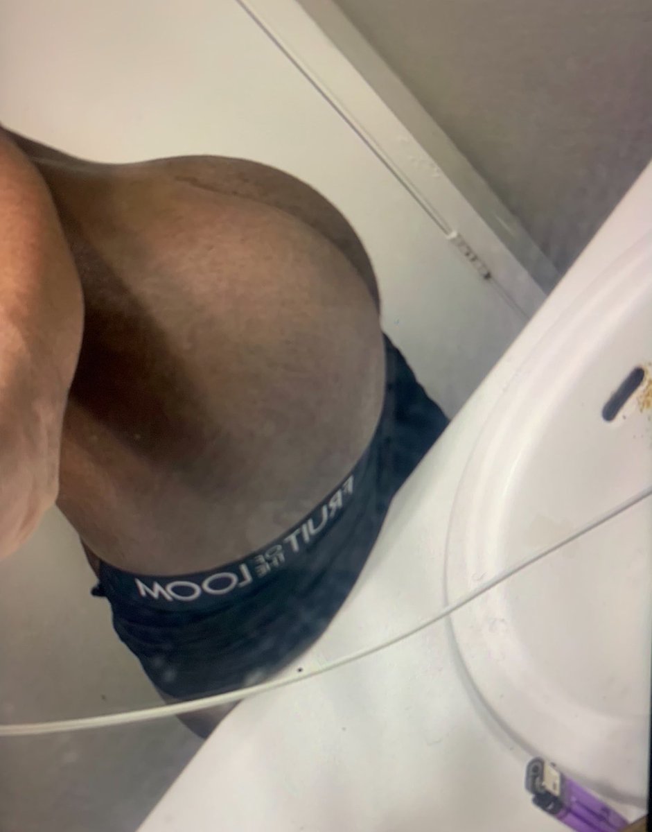 lemmetapitt's tweet photo. If you straight send me ass pics like this https://t.co/v9imsRpowg