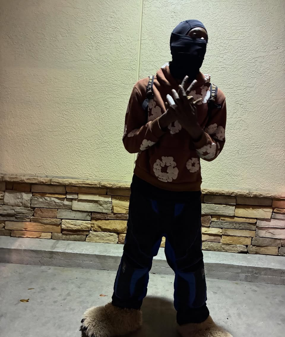 heturnedking's tweet photo. I Was On Dem Drugs Thinkin Bout Da Morning I Had Stop N Drop Ah Tear #BST https://t.co/xVKgOOghkJ