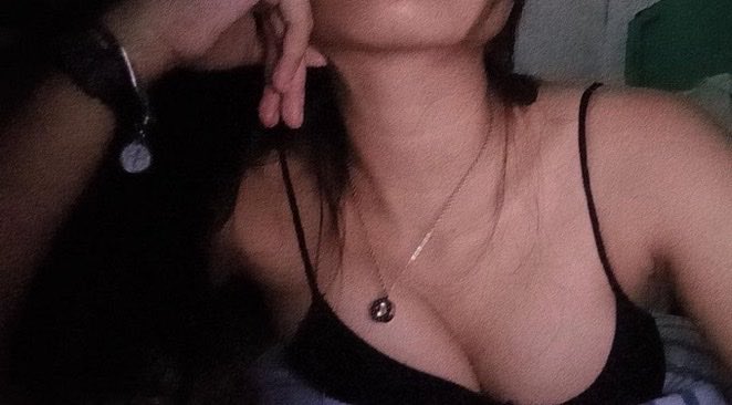 isabelssz's tweet photo. voltei kkk me mandem presentes na dm
#PINTOAWARDS
#PINTOAWARD
#PINTOSAWARDS
#PINTOSAWARD
#PEITOAWARDS
#PEITOSAWARDS
#BUNDAAWARDS
#XOTAAWARDSS https://t.co/8EUGXJZvwI
