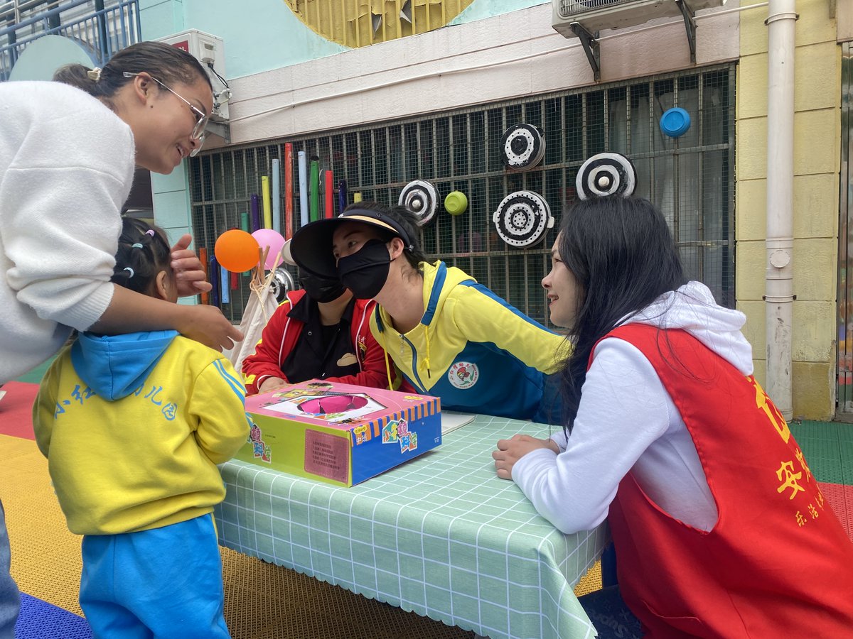 MalikaEastjj's tweet photo. Día de Juegos Comunitario este sábado en la plaza central! Juegos para nios, café gratuito y mucha diversión. Ven con tu familia! https://t.co/kGI1oQyuaQ