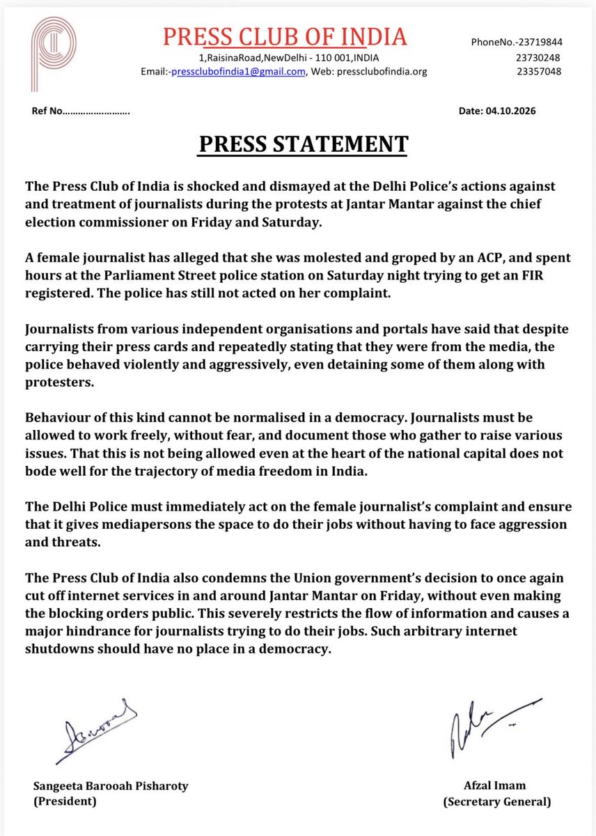 PCITweets's tweet photo. The Press Club of India’s statement on Delhi Police’s action against journalists and imposition of Internet ban in and around Jantar Mantar area:— 

The Press Club of India is shocked and dismayed at the Delhi Police's actions against and treatment of journalists during the protests at Jantar Mantar against the chief election commissioner on Friday and Saturday.

Behaviour of this kind cannot be normalised in a democracy. 

Journalists must be allowed to work freely, without fear, and document those who gather to raise various issues. That this is not being allowed even at the heart of the national capital does not bode well for the trajectory of media freedom in India.

The Delhi Police (@DelhiPolice) must immediately act on the female journalist's complaint and ensure that it gives mediapersons the space to do their jobs without having to face aggression and threats.