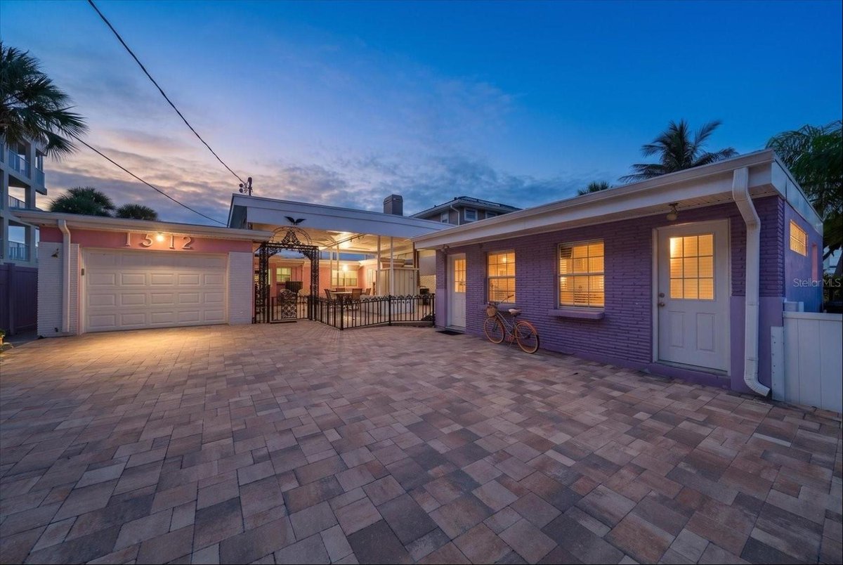 propgoluxury's tweet photo. FOR SALE - 1512 Gulf Boulevard, Indian Rocks Beach, FL, 33785, United States dlvr.​it/TVmPgq #RealEstate #LuxuryHomes #BeachfrontProperty #IndianRocksBeach #FloridaHomes https://t.co/rceITRmaYg