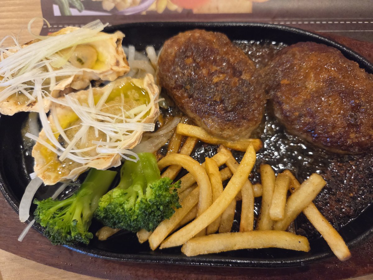 toushi2019's tweet photo. ステーキ&amp;ハンバーグ松井

ヴィアHDの株主優待で楽しんで来たよ～ https://t.co/2bfMd9jJ0v