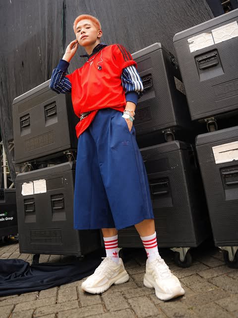 seen_updates's tweet photo. [📷] SEEN IG Update 

so honored to have pestapora as our very first festival stage truly blessed to have this opportunity

we hope to see you all on our next stage!

thanks to @/adidasindonesia for the drip⭐

#SEEN #JASON @seenbyseen__ https://t.co/QqiXyfPxRt