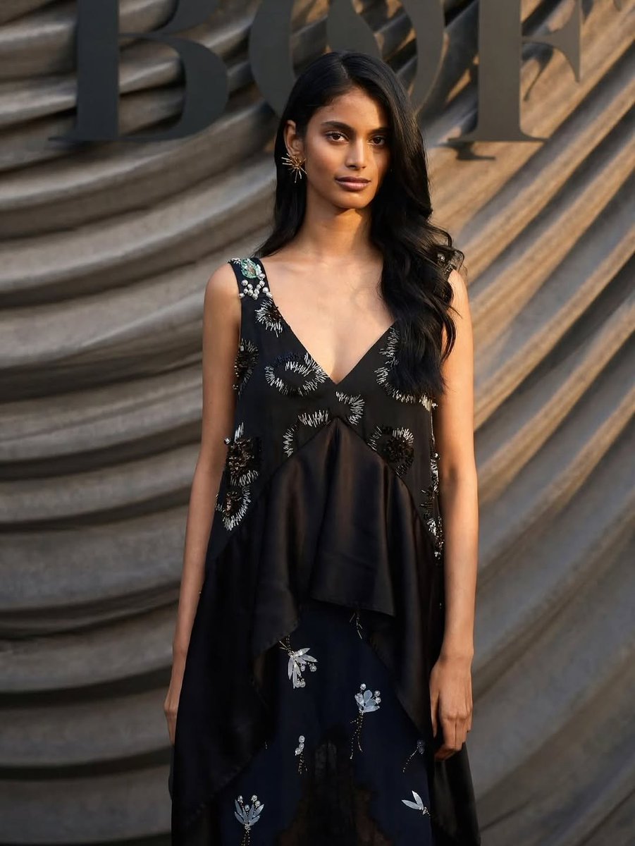 TheDesiCore_'s tweet photo. bhavitha mandava attending the BoF 500 Gala during paris fashion week with her parents. — ⋆.𐙚 ̊ https://t.co/8hFwqgb2Il