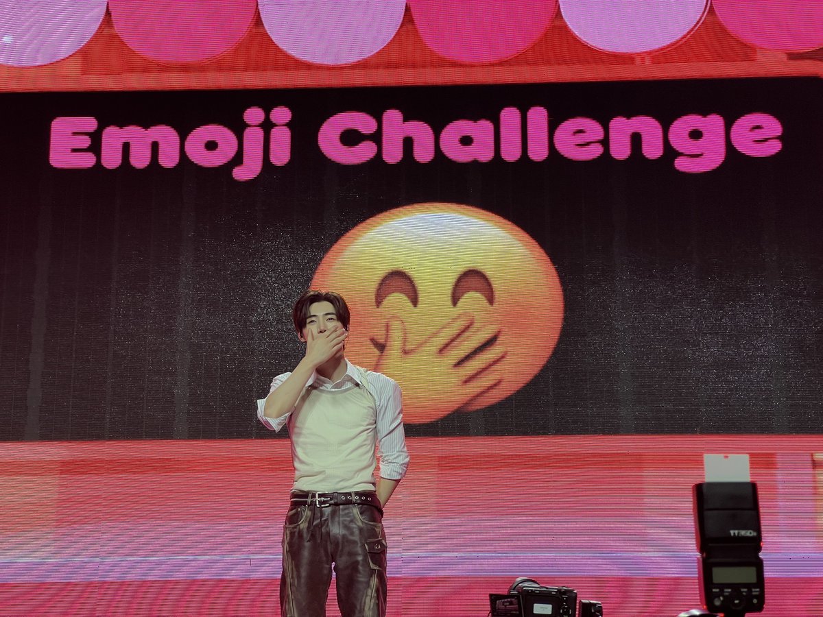 dunkinph's tweet photo. 🧡 #DunkinPH_ENDLESS #ENDLESSFunMeet #ENHYPEN https://t.co/fDTjMOZpVG