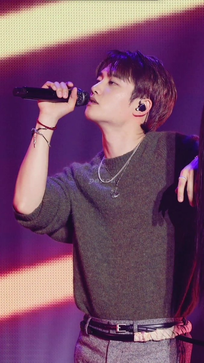 reddduddu's tweet photo. 🤤🤤 https://t.co/ukXLwpYxKT