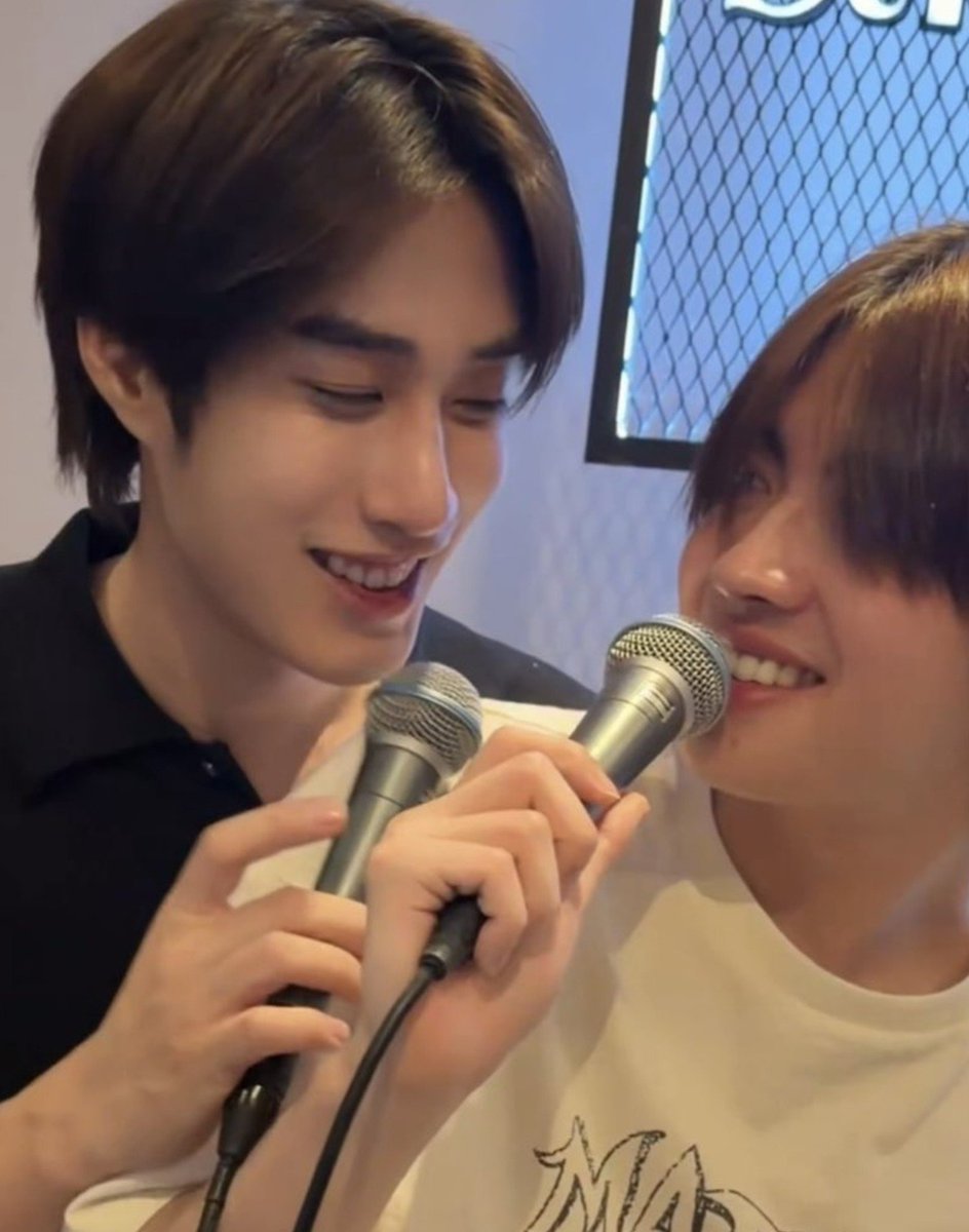 moonxest's tweet photo. the look of love

YOURTUBER Q7
#ยัวร์ทูบเบอร์Q7 https://t.co/CWQJfb1unH