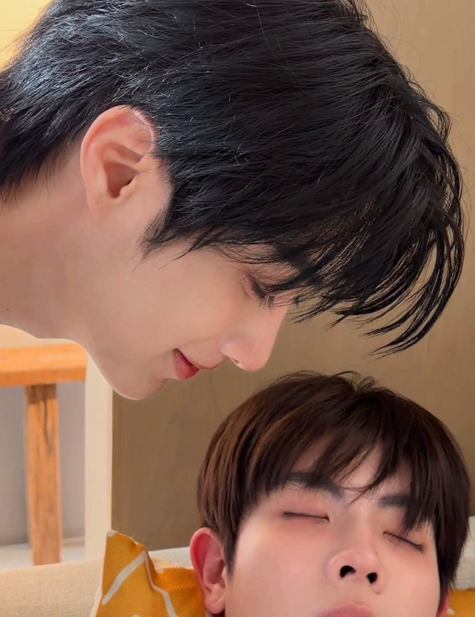 moonxest's tweet photo. the look of love

YOURTUBER Q7
#ยัวร์ทูบเบอร์Q7 https://t.co/CWQJfb1unH