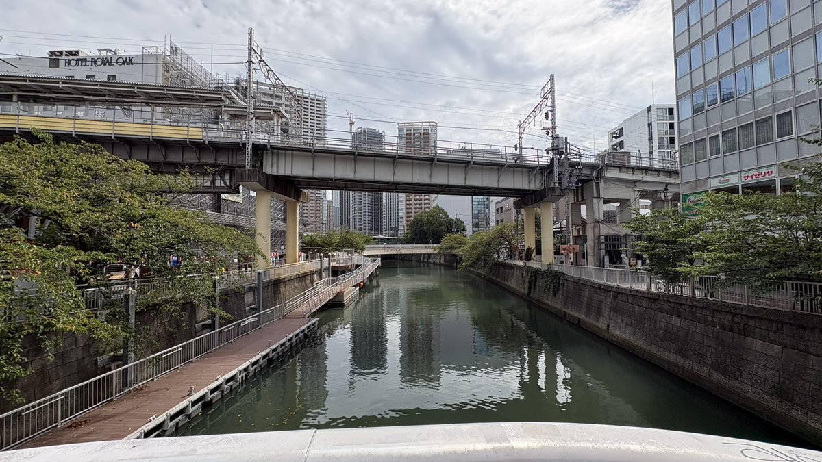 GK_Owner's tweet photo. 今朝はプライベートピラティスの後、目黒川沿い五反田折り返し。気温21℃、湿度68%で涼しい。
久しぶりに爽やかな中、気持ち良く走れた。もう少し先に行こうとしたら、なんかお腹の調子が良くない。
五反田折り返しで、やめておくことにした。
#ランニング　#ピラティス https://t.co/cMaen5Rggy