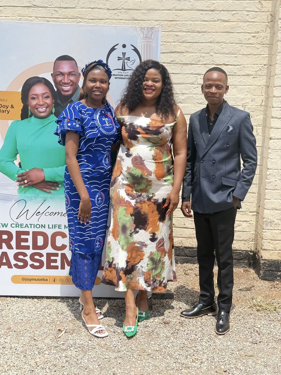agronomybae's tweet photo. Today I attended Redcliff Assembly ❤️ in Kwekwe
Dressed by Afrikaans Portal (Tanzania) owned by @lottiemwai  ❤️ https://t.co/TXmuTakfbQ