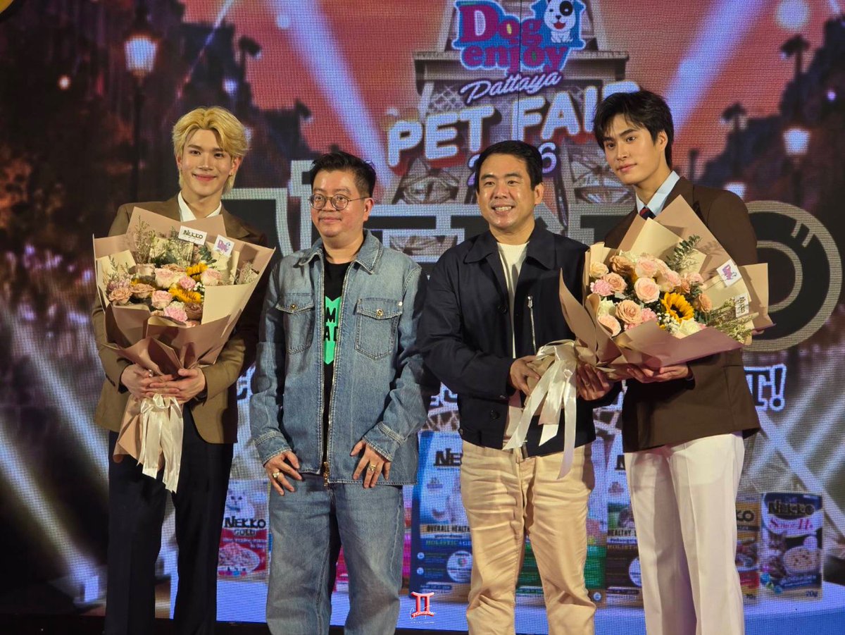 Geminint_family's tweet photo. เจมีไนน์โฟร์ทถ่ายภาพร่วมกับทีมผู้บริหาร Food Innova ครับ

GEMINIFOURTH LKN AT PATTAYA
#NEKKOxGFLKNinPattaya https://t.co/ppVvb474ou