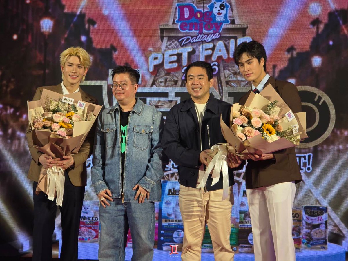 Geminint_family's tweet photo. เจมีไนน์โฟร์ทถ่ายภาพร่วมกับทีมผู้บริหาร Food Innova ครับ

GEMINIFOURTH LKN AT PATTAYA
#NEKKOxGFLKNinPattaya https://t.co/ppVvb474ou