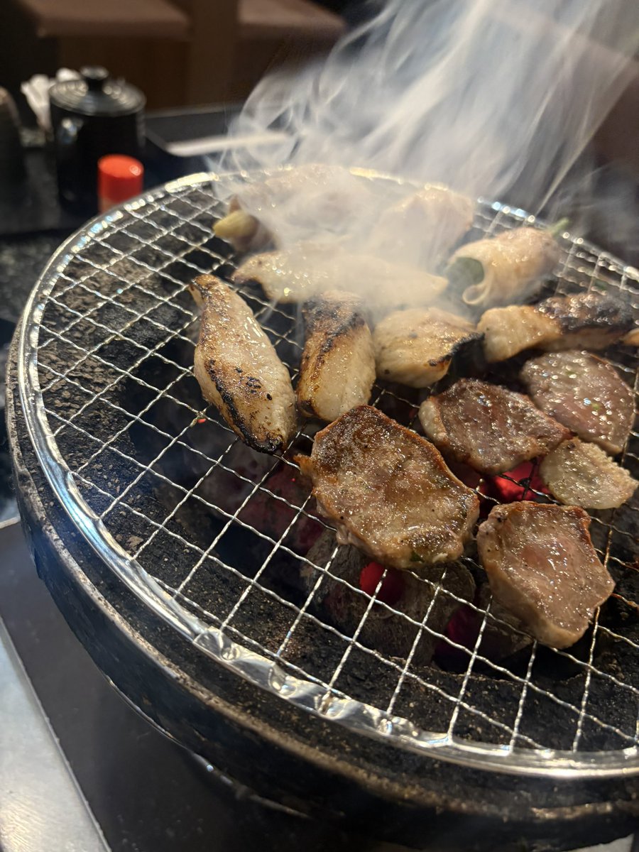 bsk___mr's tweet photo. 七輪焼肉も悪くない🤔 https://t.co/AuXvkmTQ5V