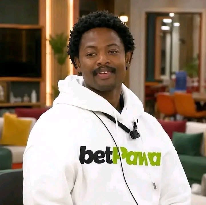 omalichanwa1234's tweet photo. A mix of emotions running through my mind for tonight but one thing that is constant is PRIDE!

I am so proud to have watched you this season, Aikou. 

You have been nothing short of an exemplary housemate and a model citizen. They dealt you a bad card but you turned it around and made lemonade out of lemons.

I am so excited for what's to come for you.

Best of luck tonight and may the odds always be in your favour💚

#bbnaija
#bbnaijas11