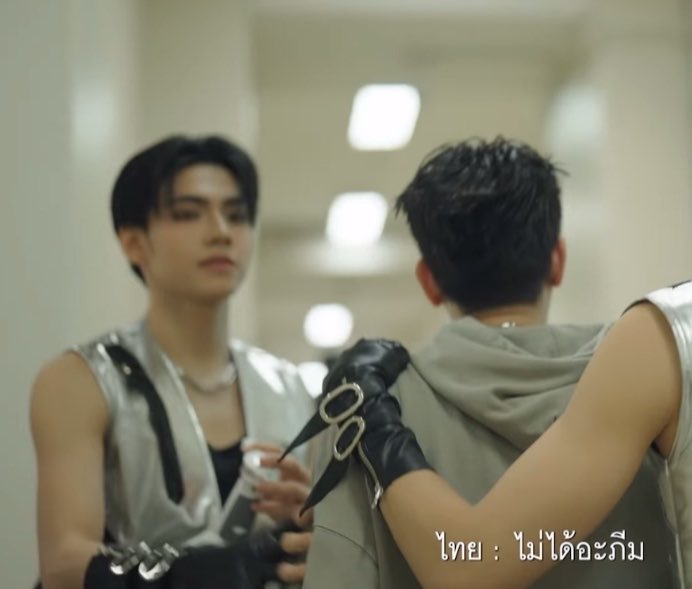km0rm0r's tweet photo. อีโมคสพภีมไทยตลอดไปจริง ๆ  คือบางทีไม่ต้องพูดอะไรเยอะ เวลาที่น้องภีมร้องไห้จะมีพี่ไทย เวลาพี่ไทยร้องไห้จะมีน้องภีม เป็นห่วงกันมาก ๆ เป็นกำลังใจให้กันเสมอเลย แค่ยืนมองอยู่ใกล้ ๆ คอยแตะ ๆ เป็นกำลังให้กัน ฮือ รักคสพนิมาก ㅠㅠㅠㅠㅠㅠㅠㅠㅠ https://t.co/AsEZeRxUZT
